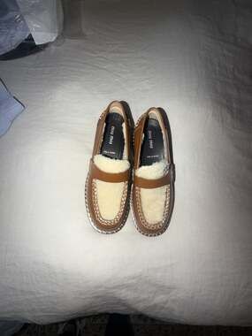 Chloé Noua Shearling-Trimmed Leather Loafers